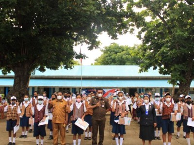 Kisah Kasih di Sekolah