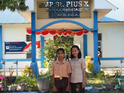 Ibu Fely Kamalera dan Sendi Duan