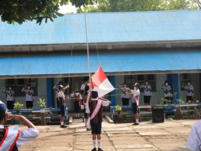 Pengibaran bendera