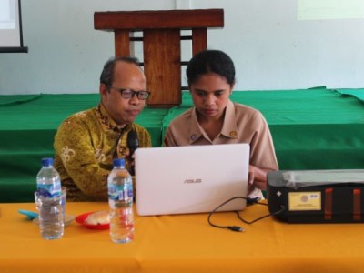 Pak SUdayat bersama Miss Yolanda