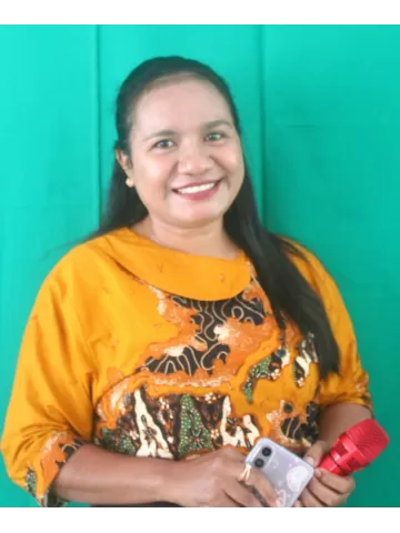 Yuliana Gelu Waleng, S.Pd