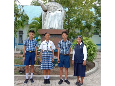 Peserta KSN Nasional 2020 bersama Kepala Sekolah