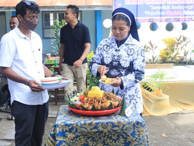 Pemotongan Tumpeng