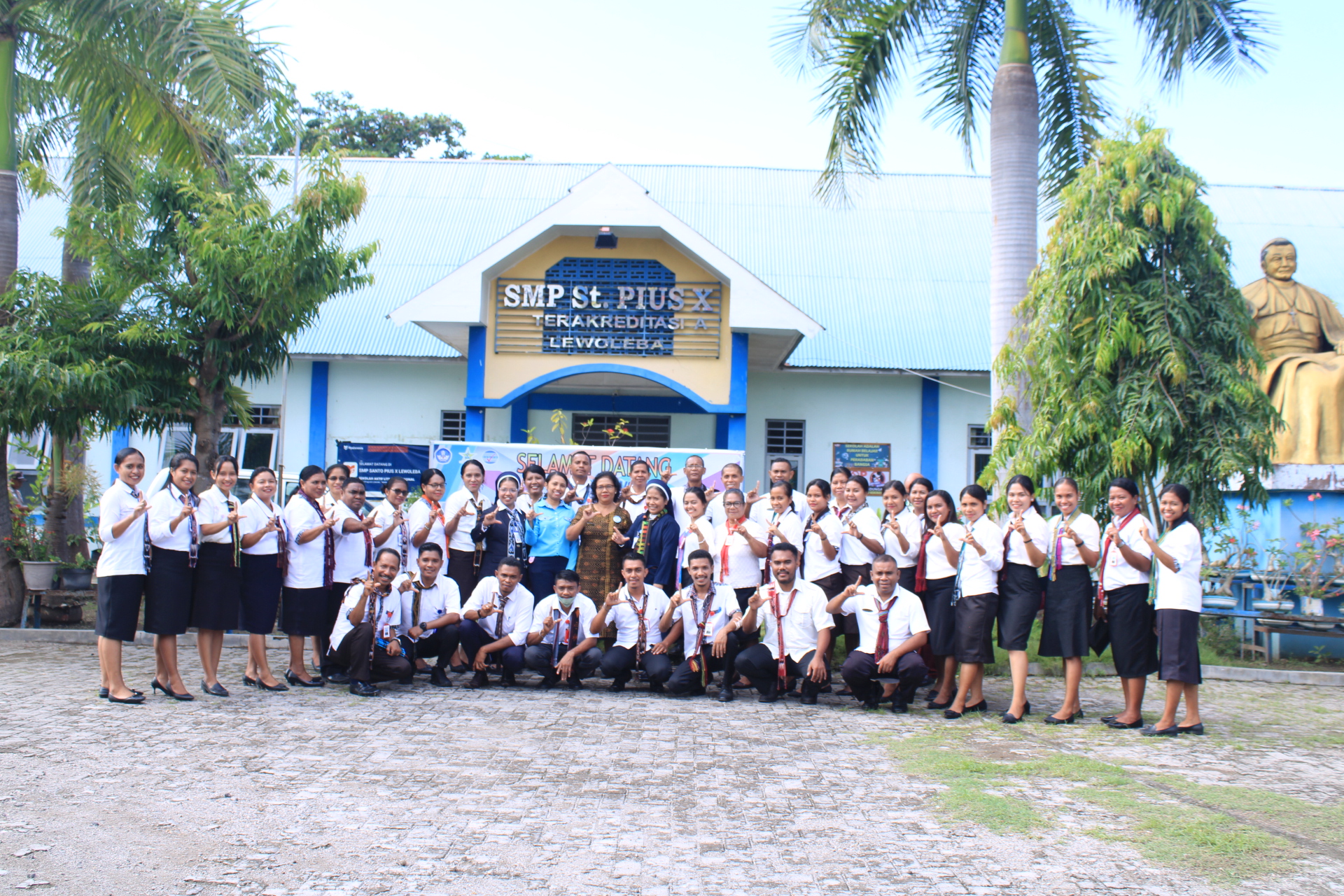 PESERTA LOMBA OSN BERSAMA KEPSEK, WAKASEK, GURU PE